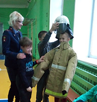 Представители Кизеловского отделения ВДПО представили пожарную  станцию  в квест-игре